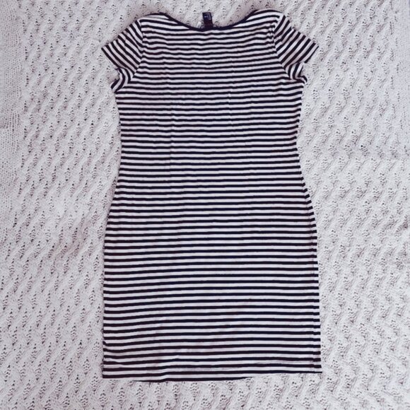 H&M Basic Striped Ballerina front Casual T-Shirt Dress (L tag- M/L actual fit) - Picture 10 of 12